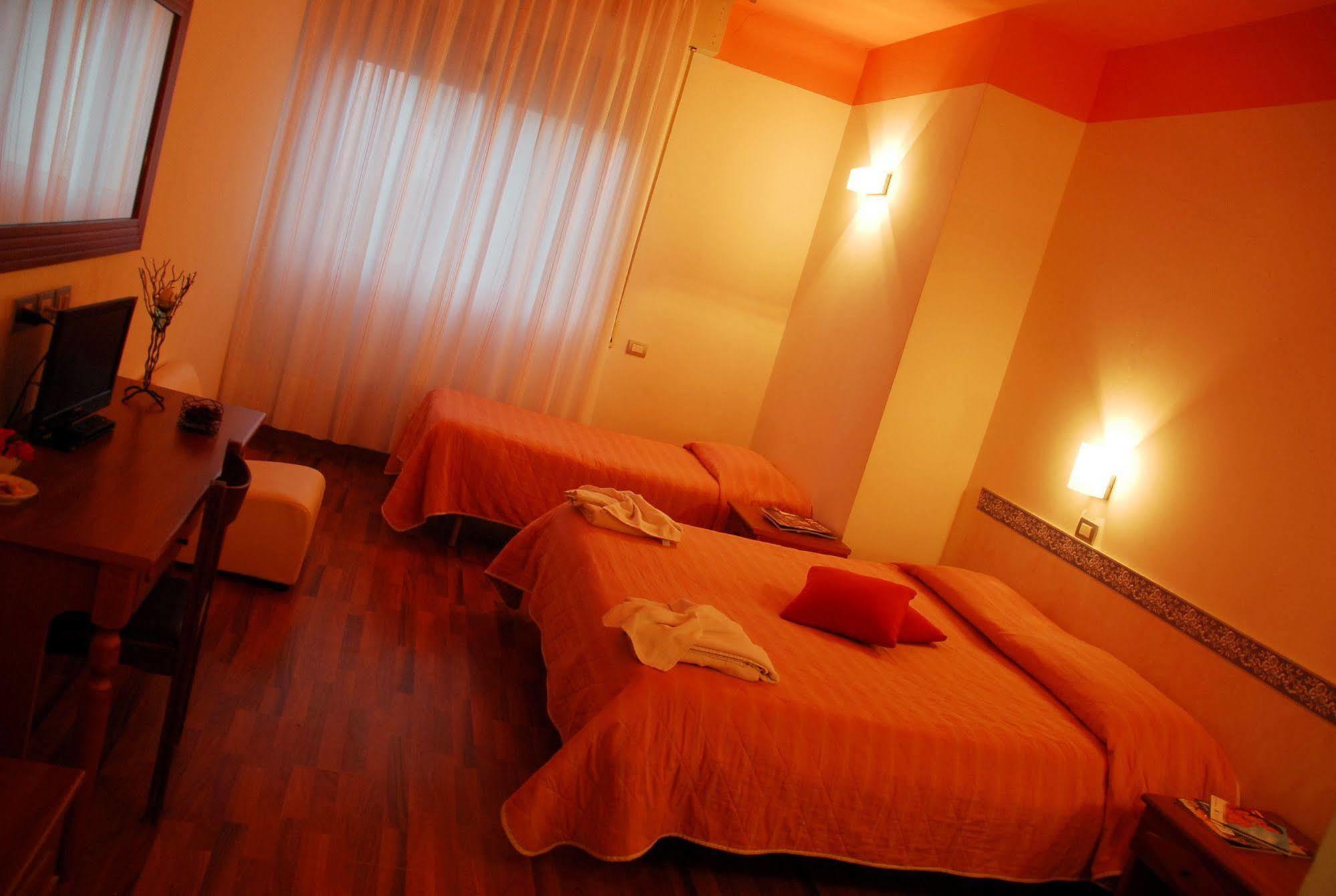 Hotel Golden Rimini Eksteriør billede
